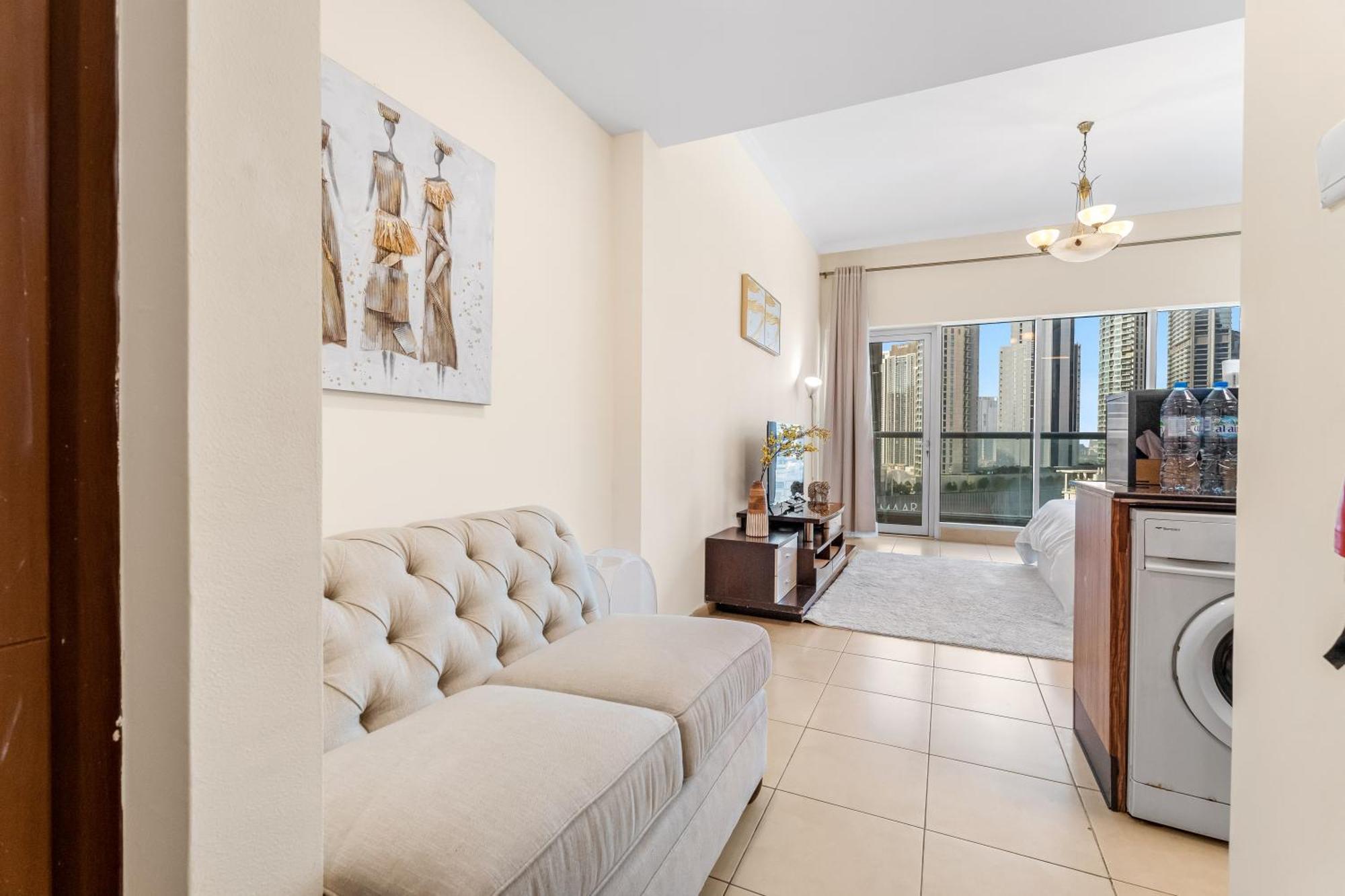 Downtown Burj Al Nujoom Mall & Burj Khalifa Apartment