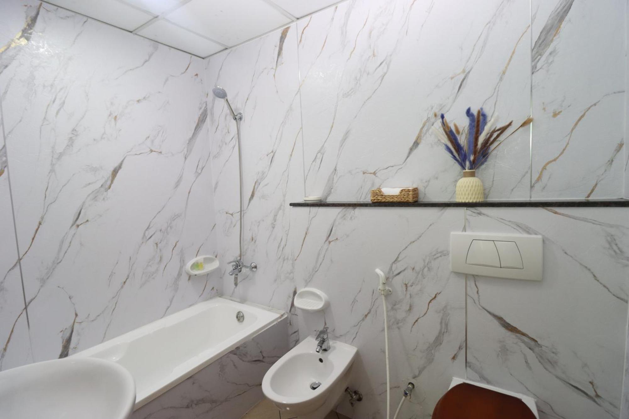 Vista Lavisha Vacation - Elegant 1bdr With Stunning Sea View And Partial Canal View Apartment *