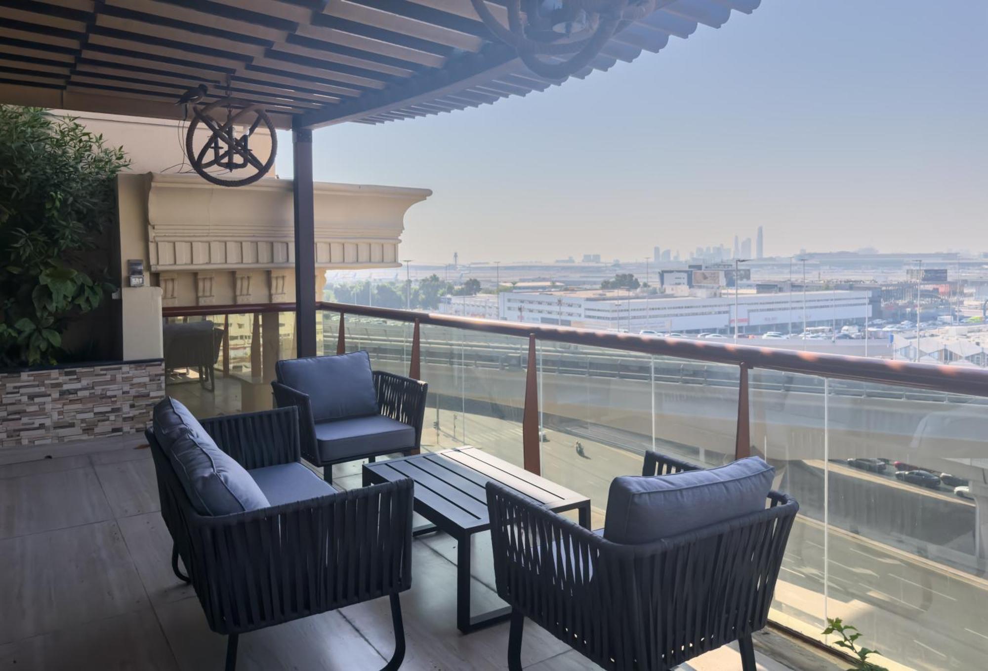 New Luxe 2 Br Apartment *