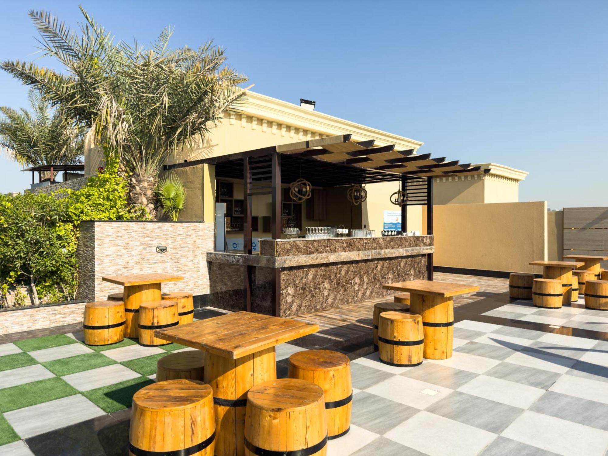 Apartment New Luxe 2 Br Dubai