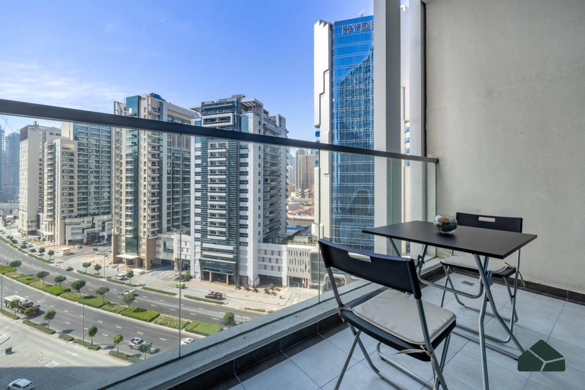 Cozy With Views At Bayz By Danube By Bms *