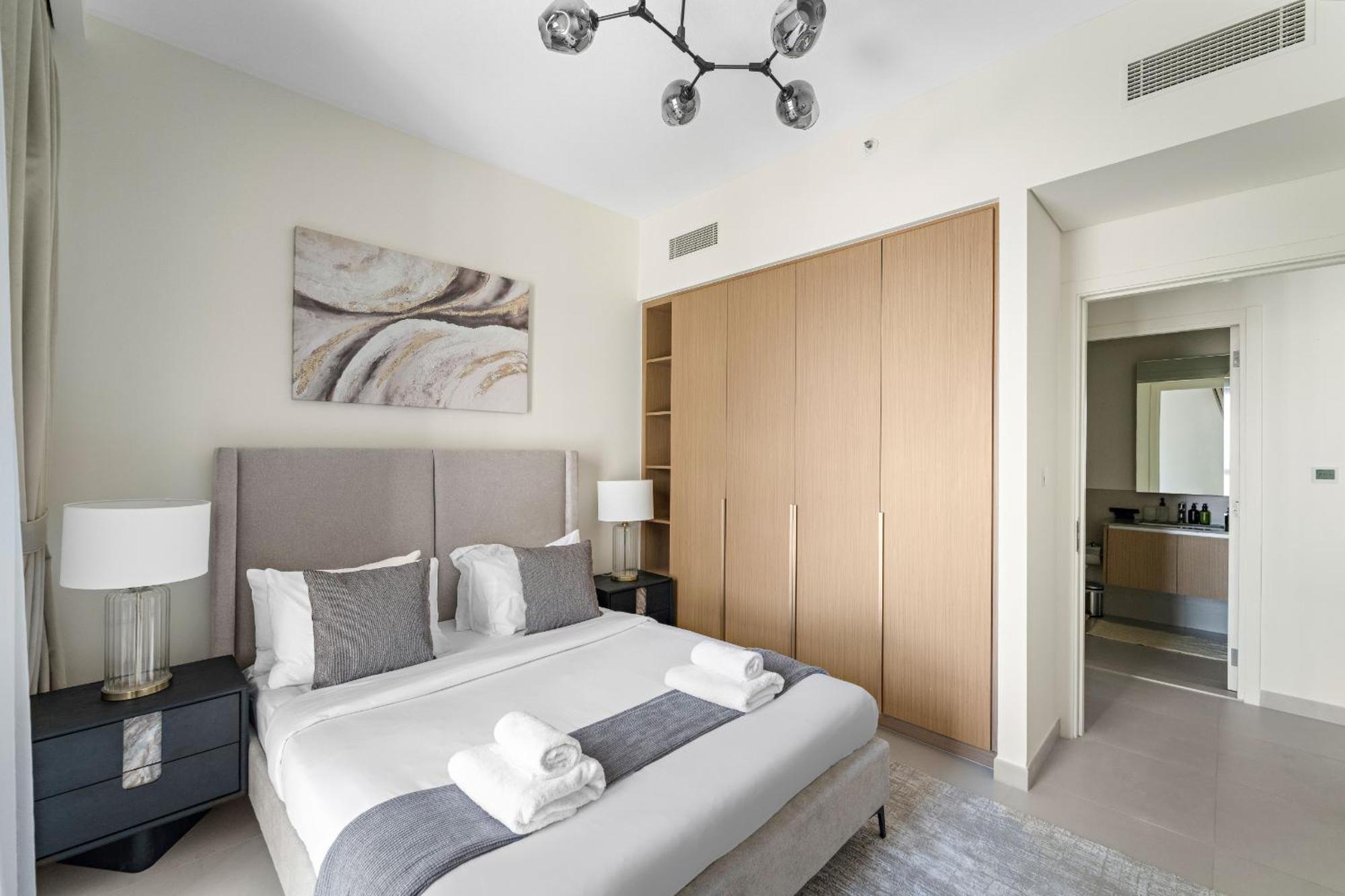 Vayk - Stylish 1 Bd Getaway In Creek Harbour Dubai