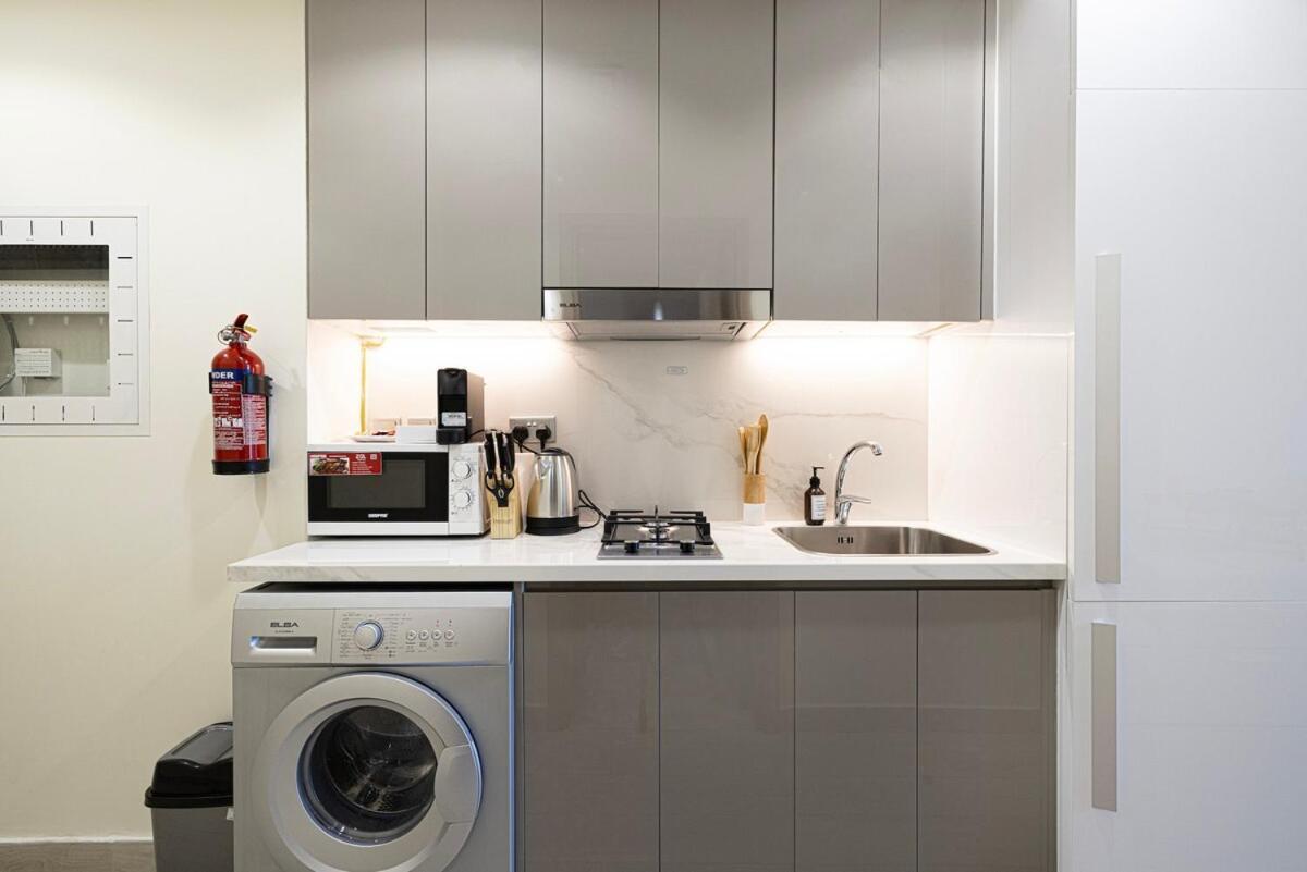 Apartment Livin Holidays - - Azizi Riviera