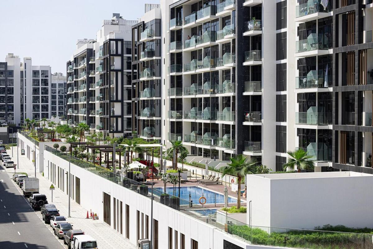 Livin Holidays - - Azizi Riviera Apartment *