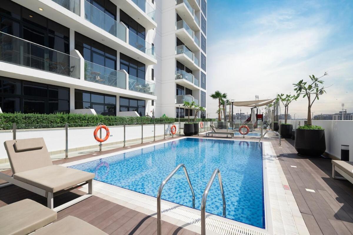 Livin Holidays - - Azizi Riviera *