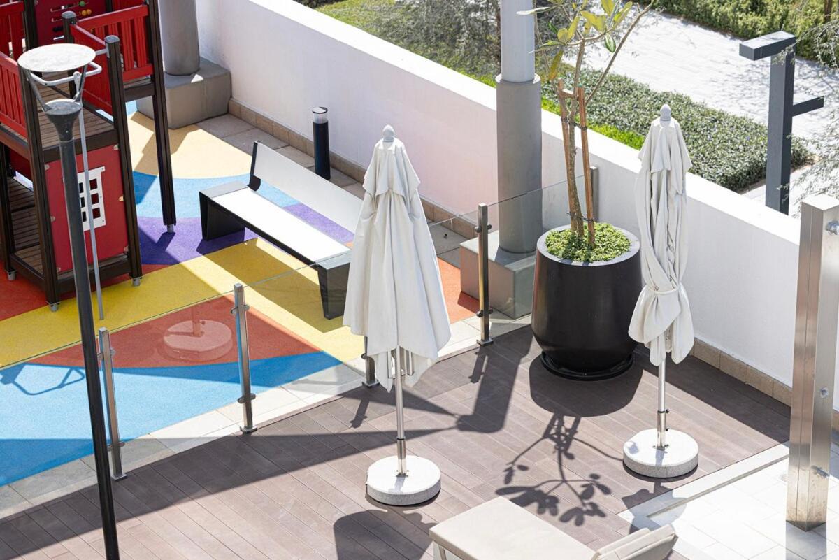 Livin Holidays - - Azizi Riviera