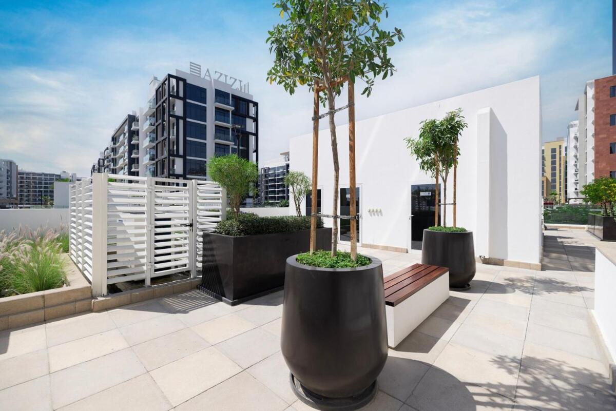 Livin Holidays - - Azizi Riviera Apartment