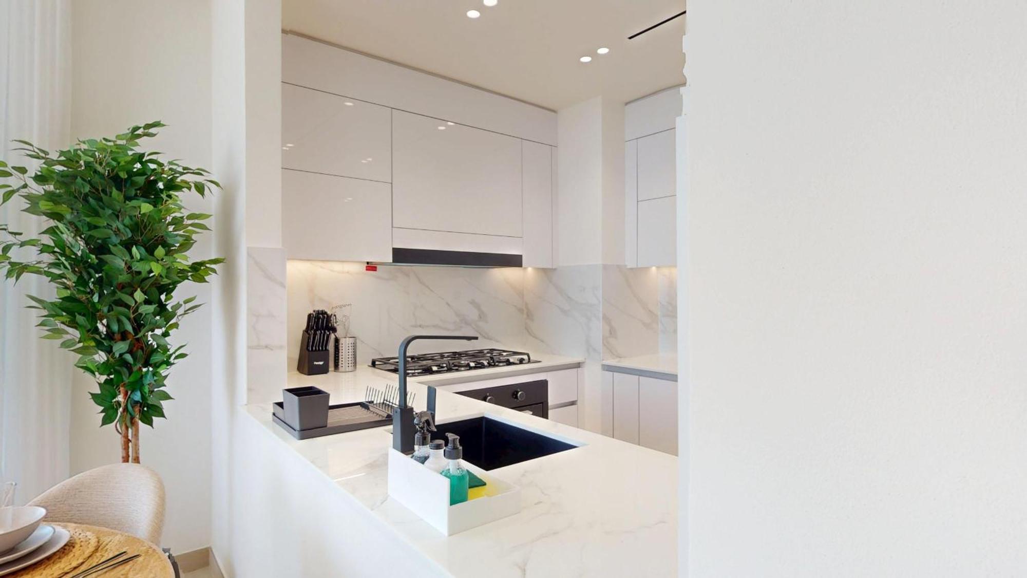 Apartment Primestay - High-rise 2br Oasis With Private Pool In Binghatti Onyx