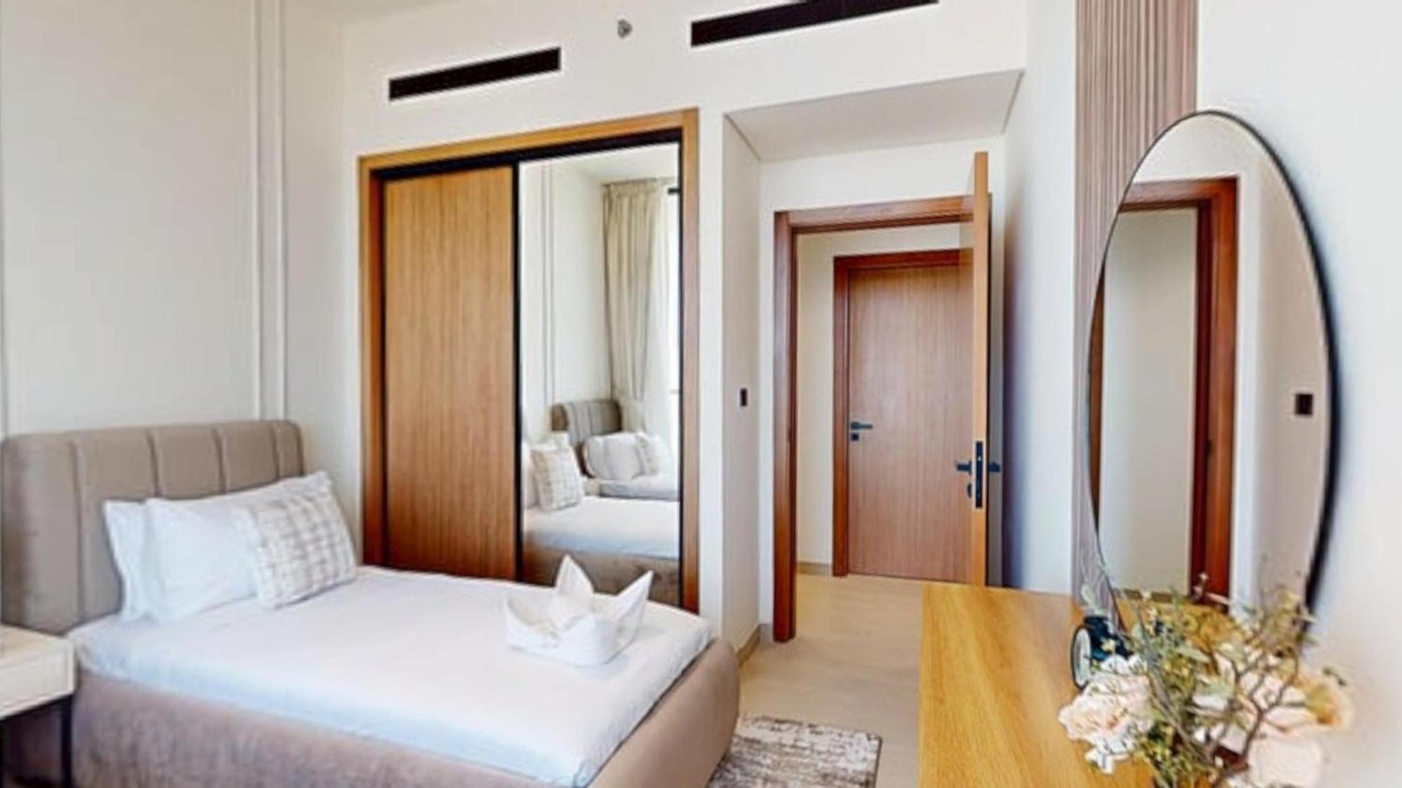 Primestay - High-rise 2br Oasis With Private Pool In Binghatti Onyx Dubai