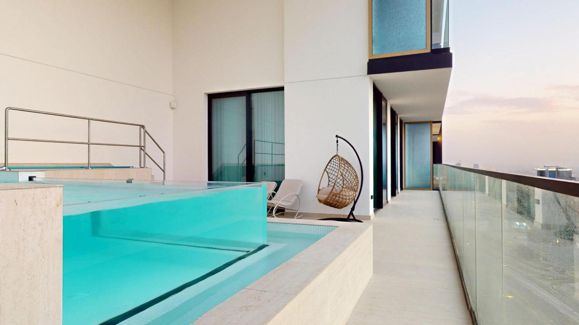 Primestay - High-rise 2br Oasis With Private Pool In Binghatti Onyx * Dubai