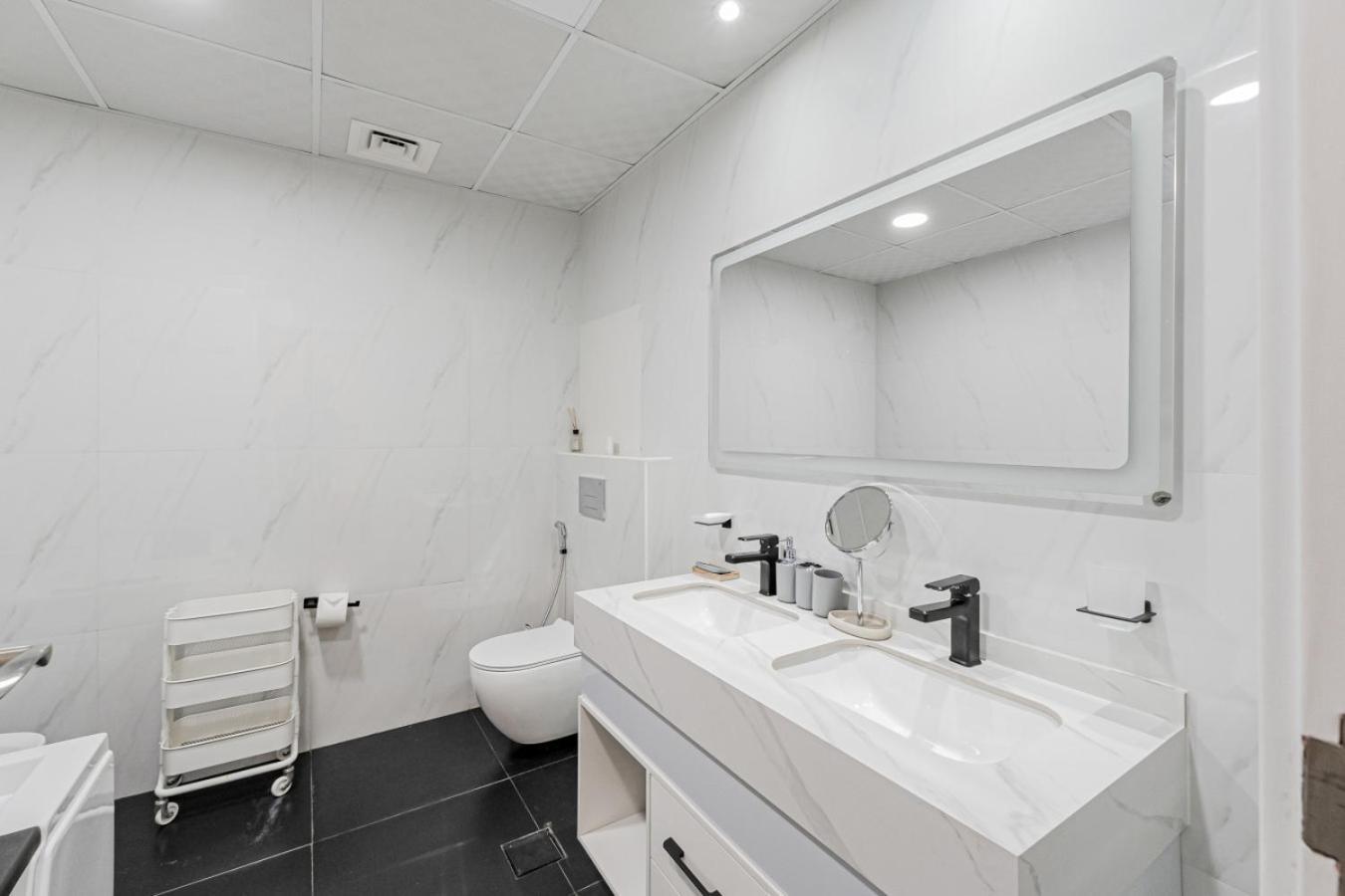 Short Shams 1 Jumeirah 2 Bed Sleeps 6 Apartment Dubai