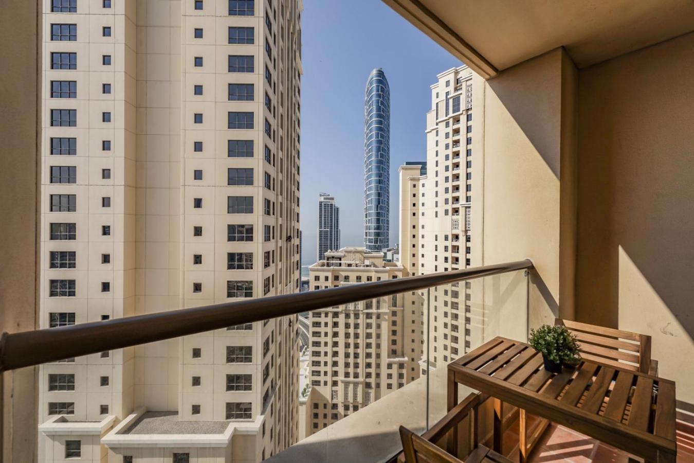 Short Shams 1 Jumeirah 2 Bed Sleeps 6 * Dubai