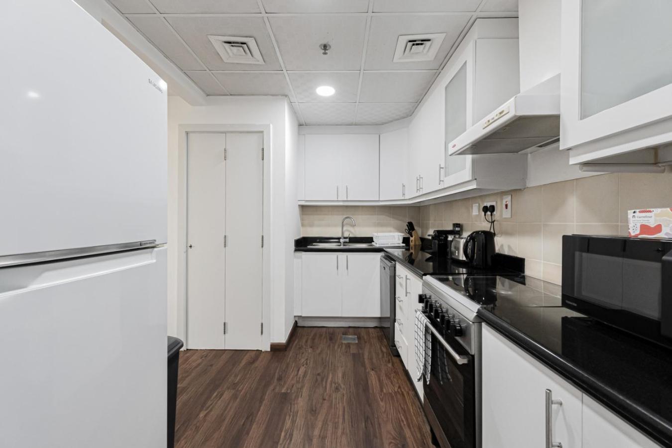 Short Shams 1 Jumeirah 2 Bed Sleeps 6 Apartment *
