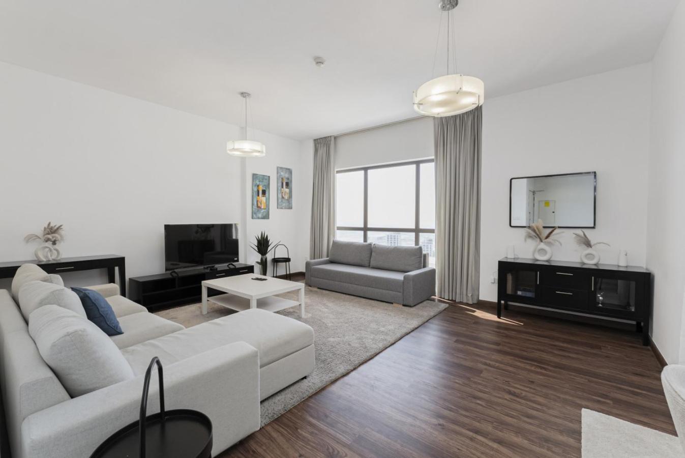 Short Shams 1 Jumeirah 2 Bed Sleeps 6 Apartment Dubai