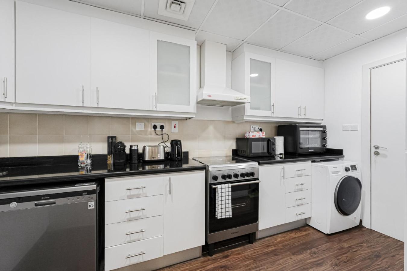 Apartment Short Shams 1 Jumeirah 2 Bed Sleeps 6 *