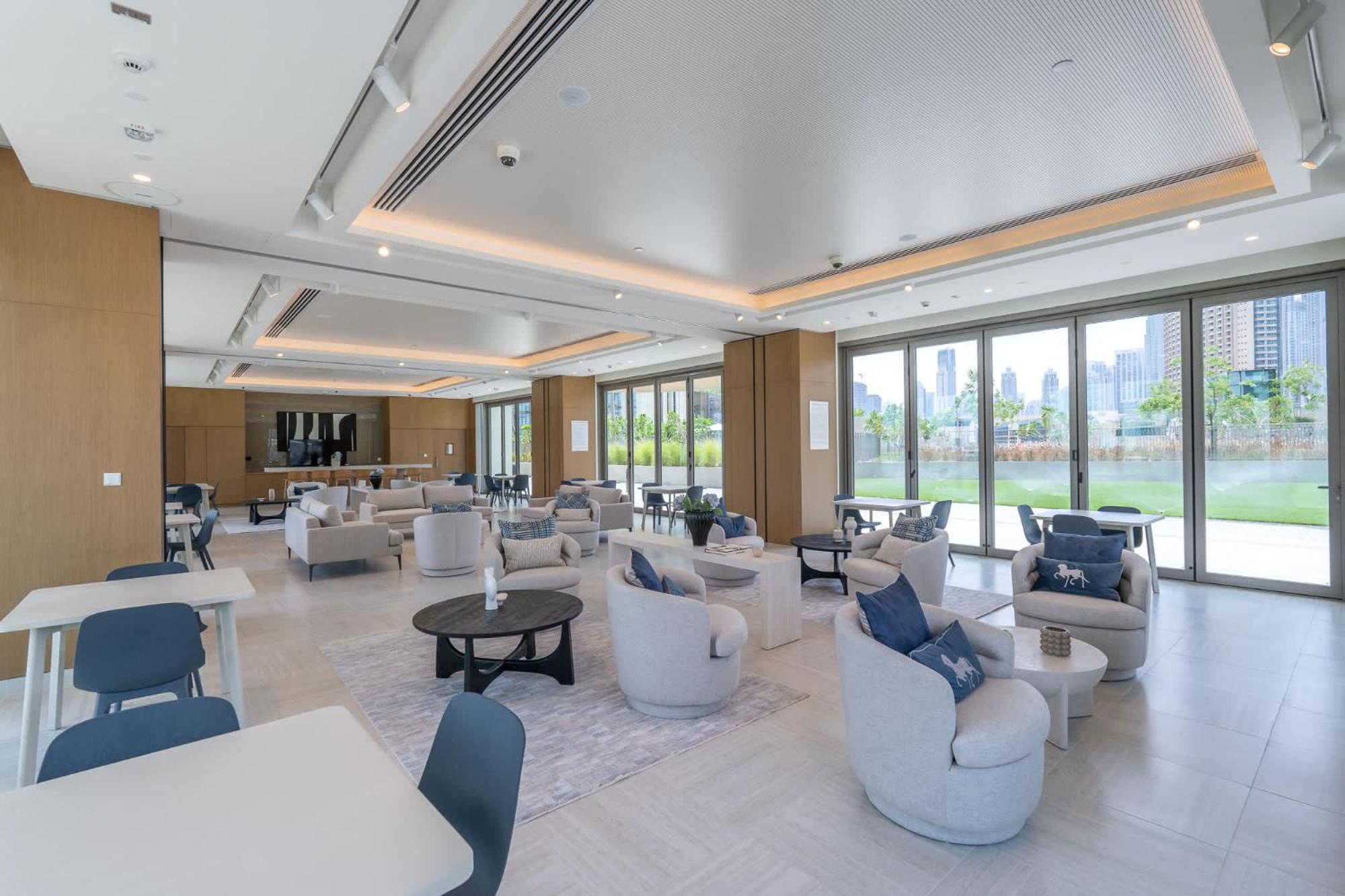 4 Bedroom In Downtown With Full Burj Khalifa Views Apartment *