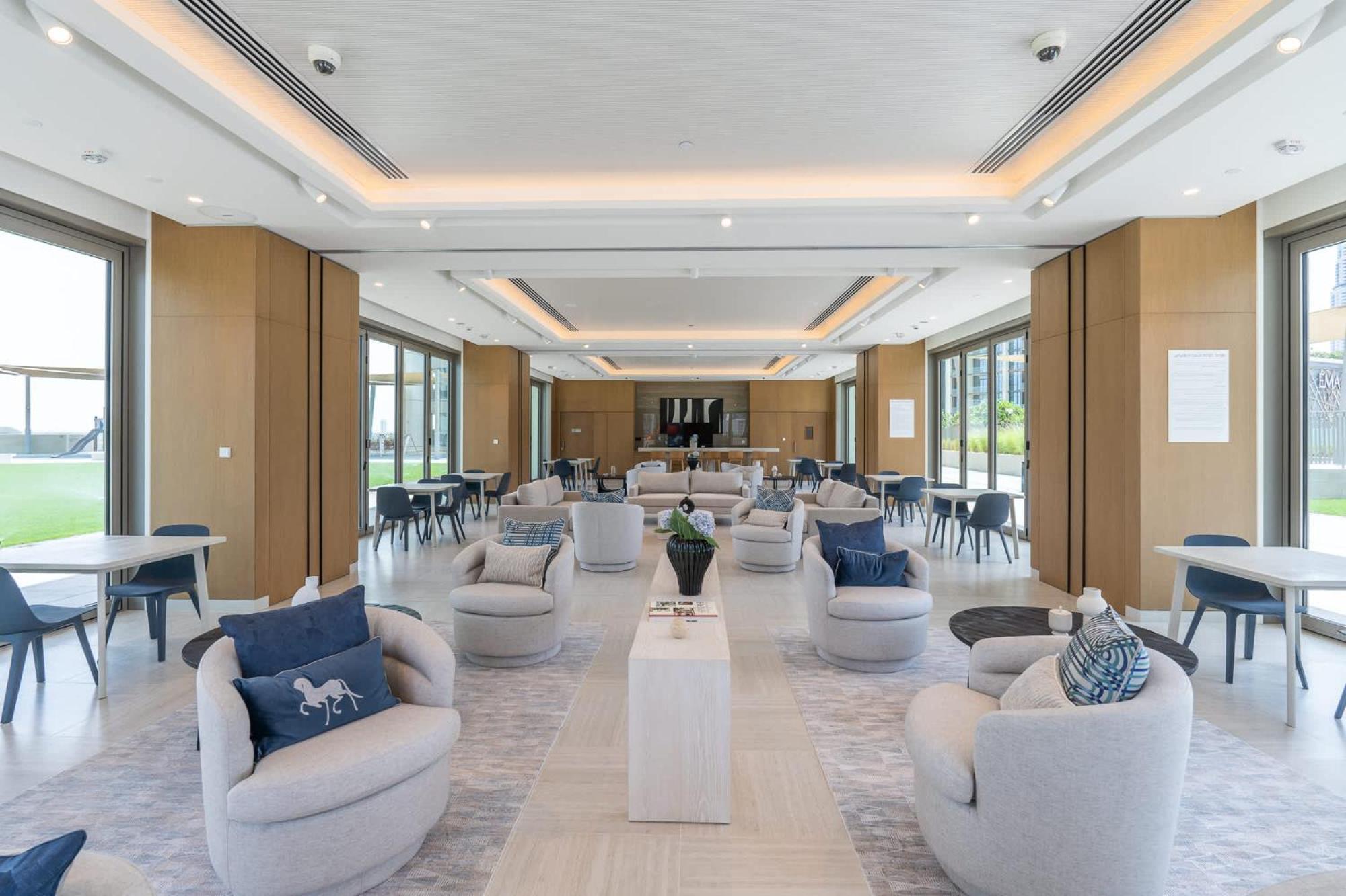 Apartment 4 Bedroom In Downtown With Full Burj Khalifa Views Dubai