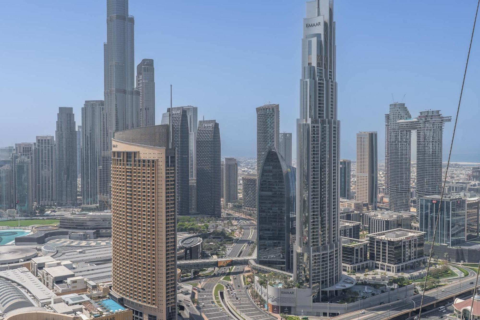 4 Bedroom In Downtown With Full Burj Khalifa Views Apartment *