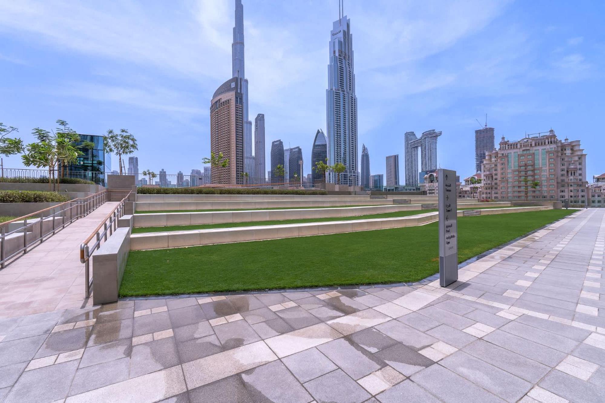 Apartment 4 Bedroom In Downtown With Full Burj Khalifa Views *
