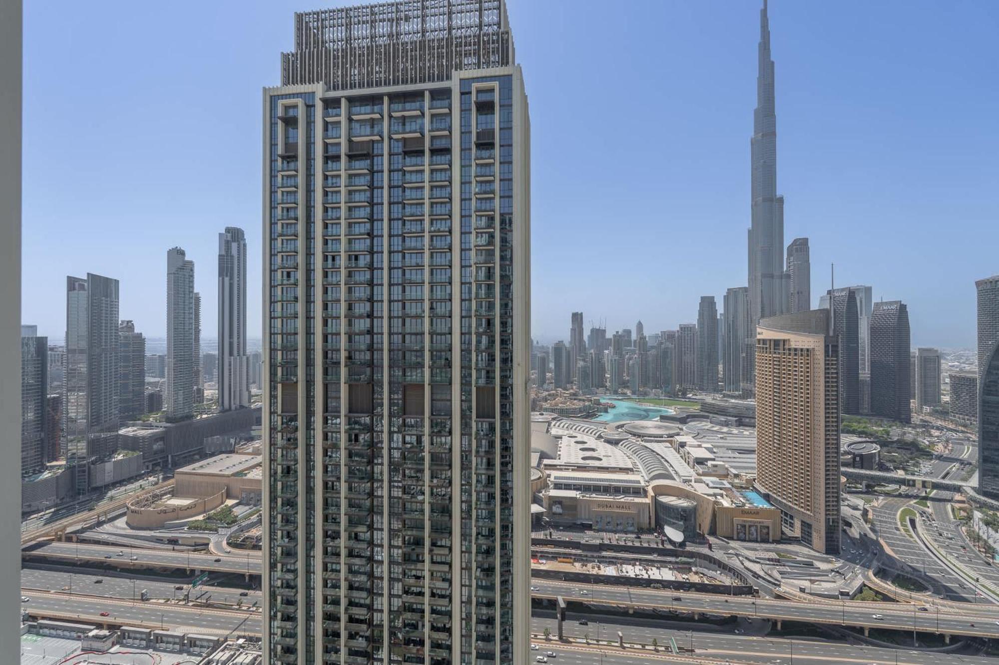4 Bedroom In Downtown With Full Burj Khalifa Views Apartment