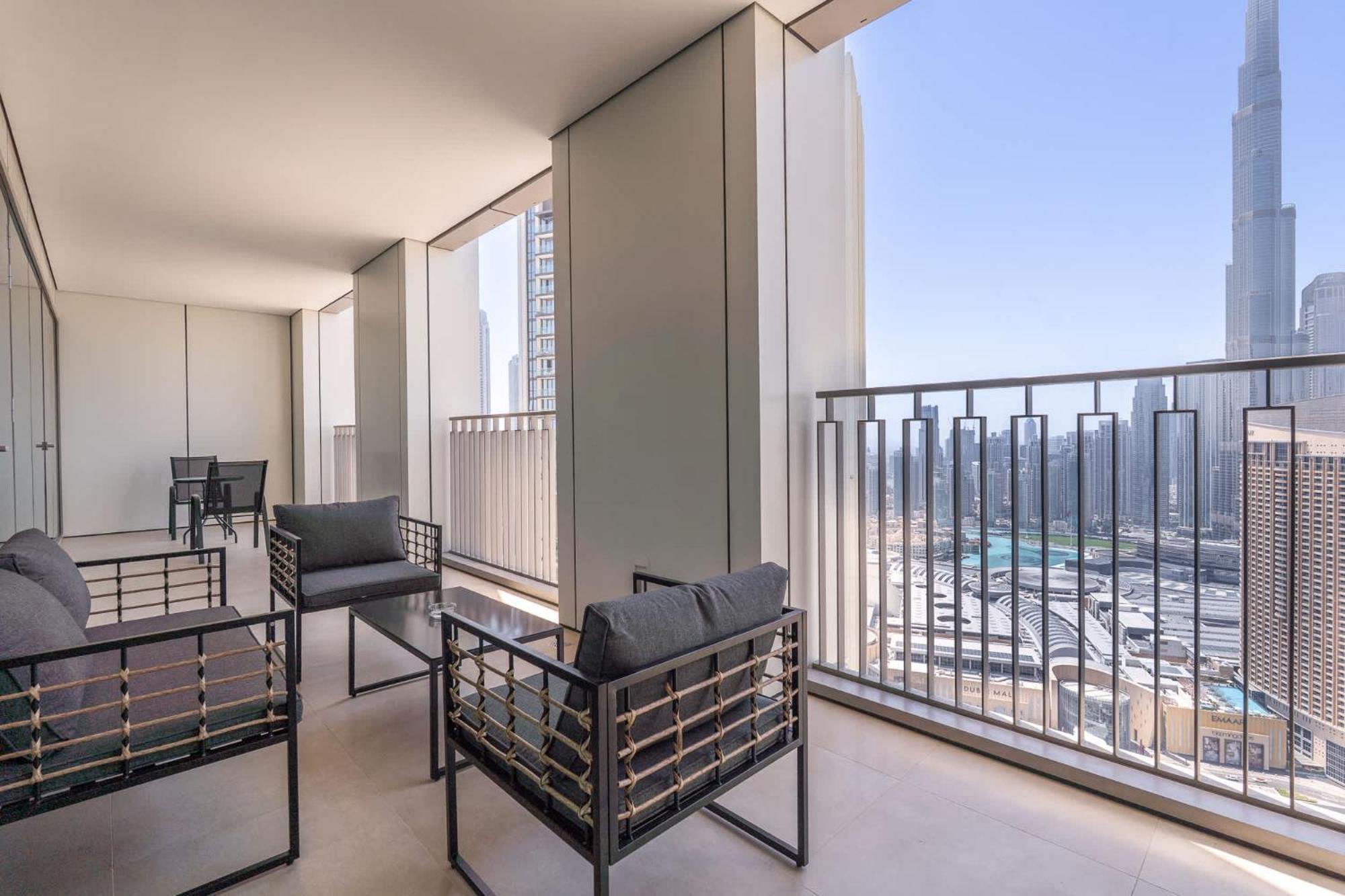 Apartment 4 Bedroom In Downtown With Full Burj Khalifa Views *