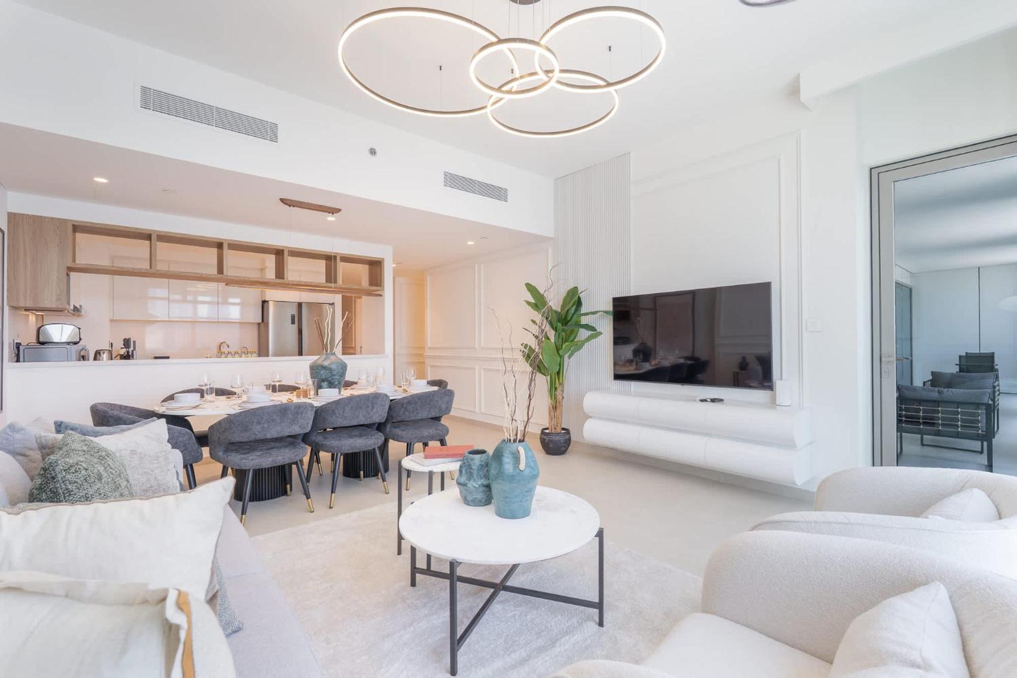 Apartment 4 Bedroom In Downtown With Full Burj Khalifa Views *