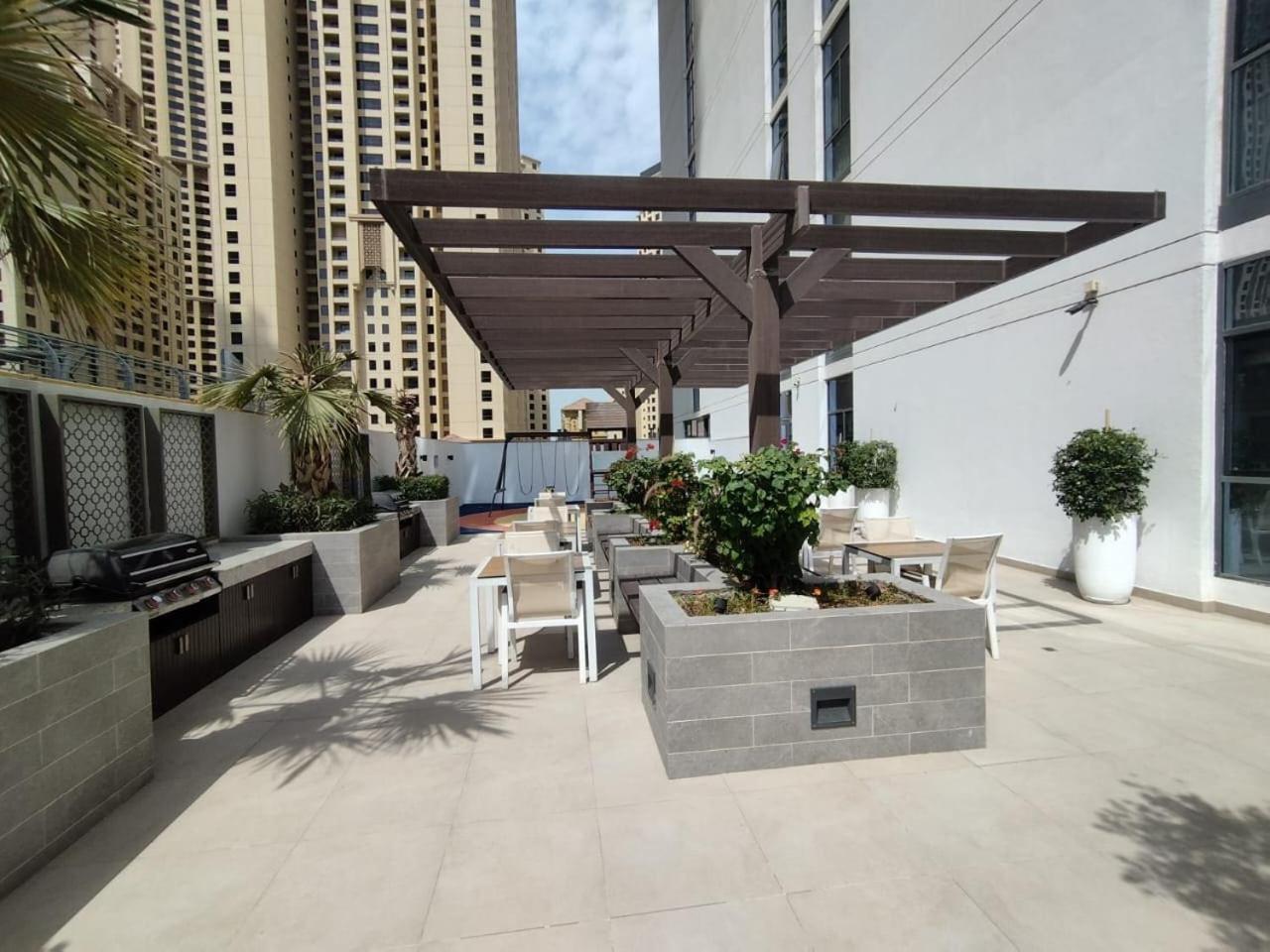 Apartment Liv Residences - Airy One Bedroom In Marina Dubai