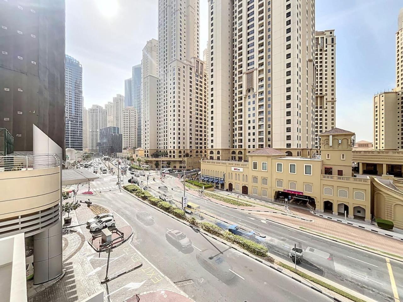 Liv Residences - Airy One Bedroom In Marina * Dubai