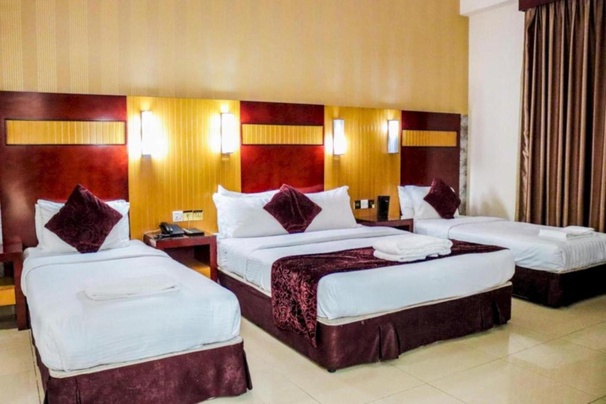 Palette Phoenix Hotel 3*