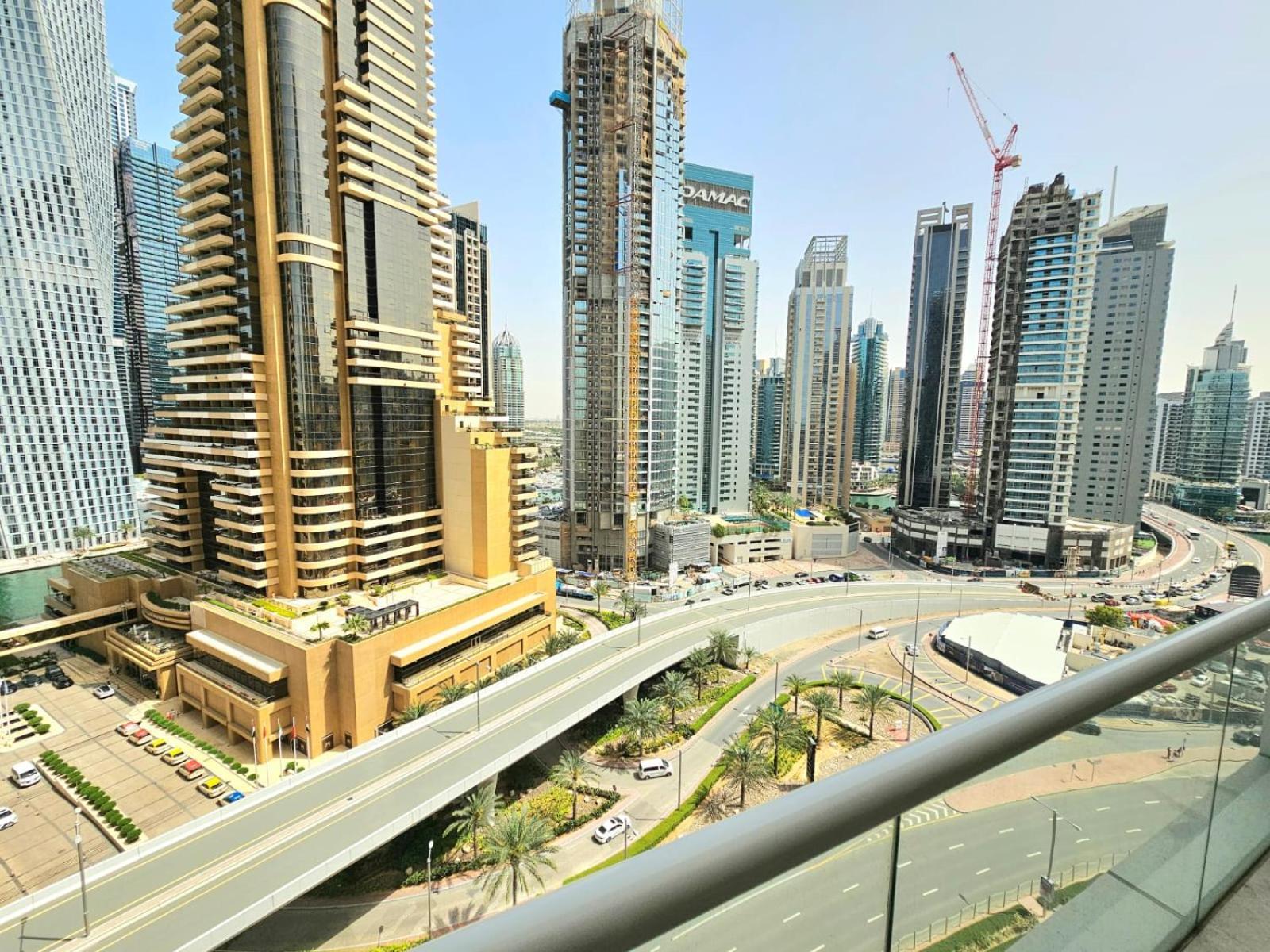Apartment Sunrise Homes - Close To Jbr - Beautiful