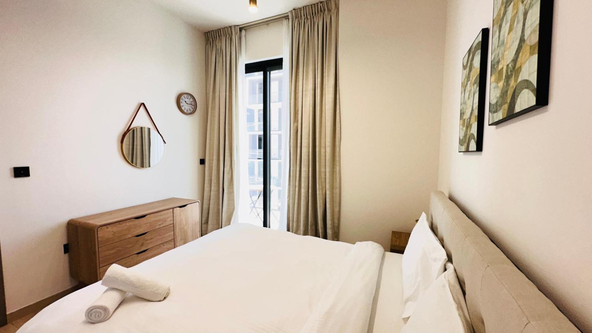 Homestay Oyo 1292 Fully Furnished 1bed @jvc Dubai