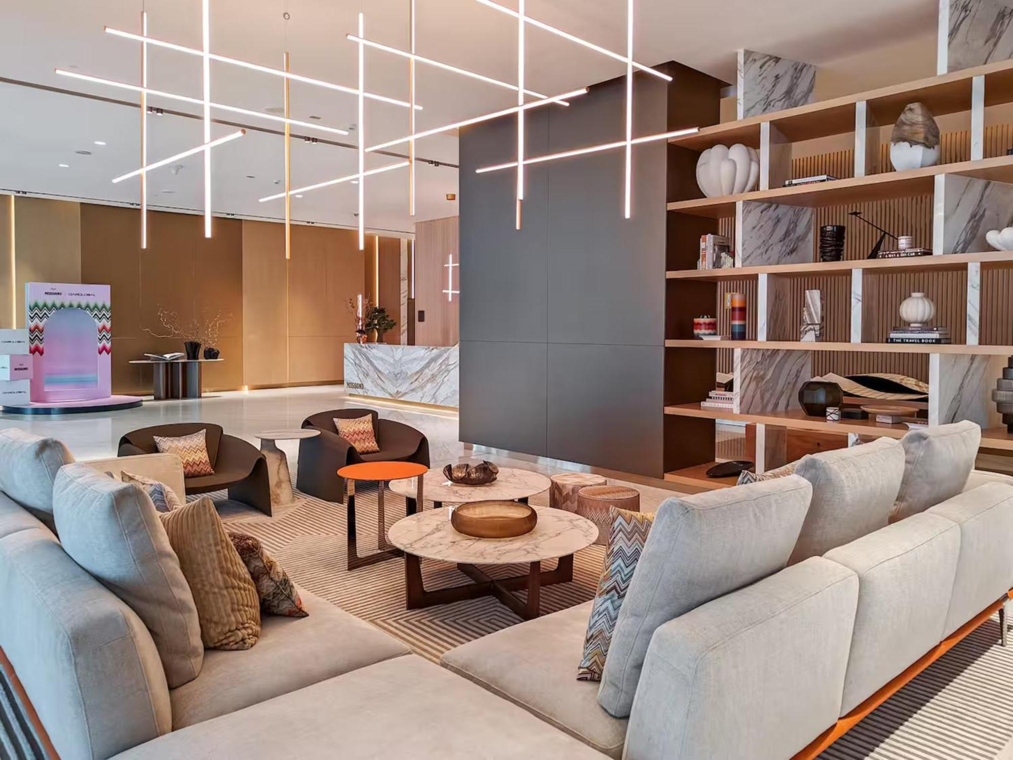 Apartment Fam Living Contemporary 2br Oasis Waterfront Comfort Close To Downtown Dubai