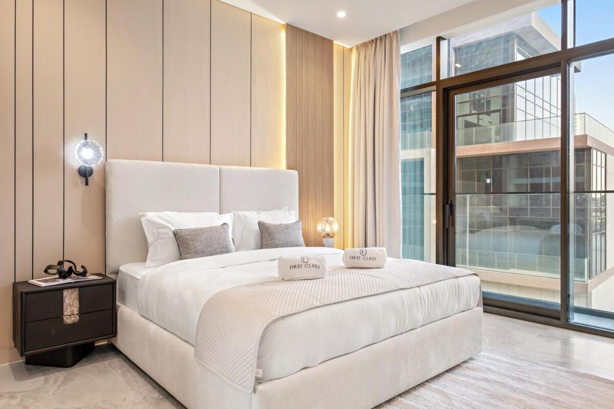 First Class 2br Elegant Canal View Retreat Apartment *