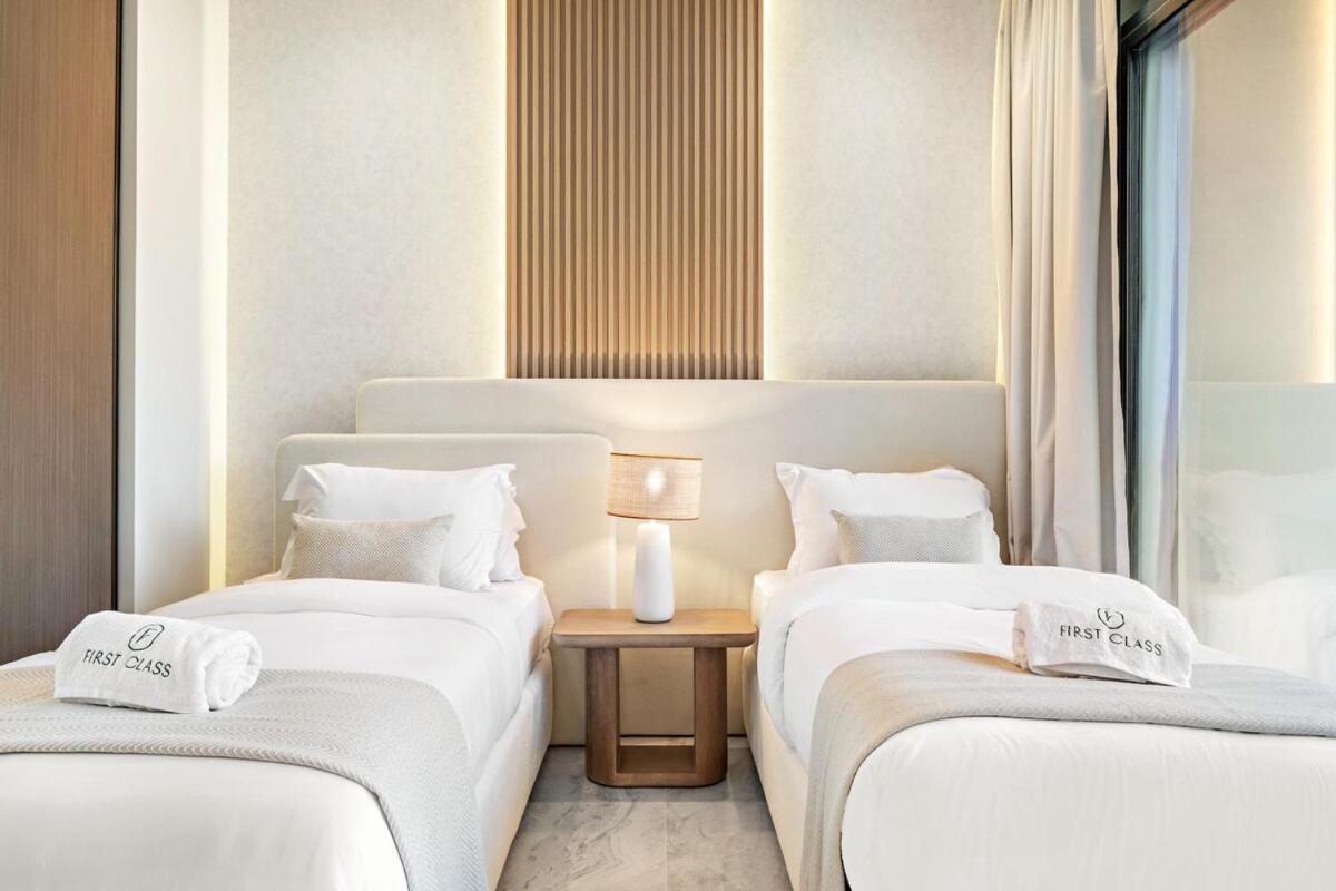 First Class 2br Elegant Canal View Retreat * Dubai