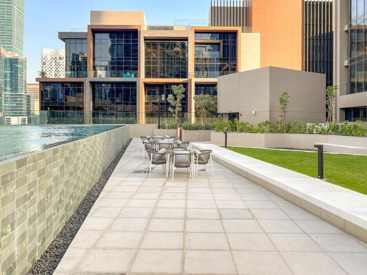 First Class 2br Elegant Canal View Retreat *