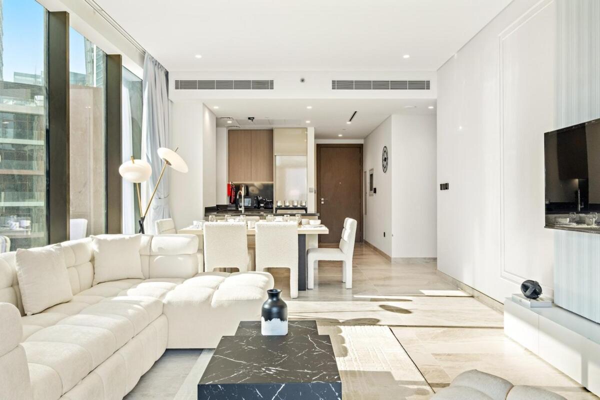 First Class 2br Elegant Canal View Retreat * Dubai