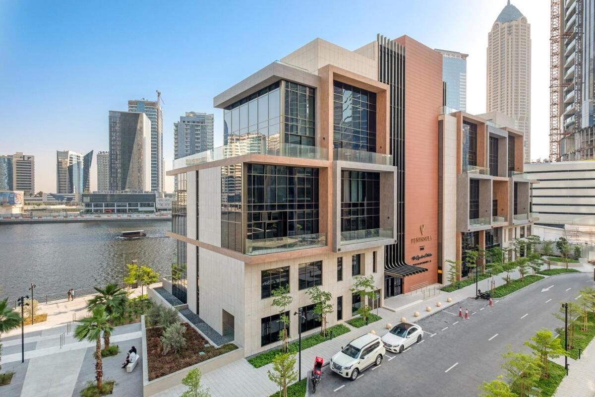 First Class 2br Elegant Canal View Retreat * Dubai