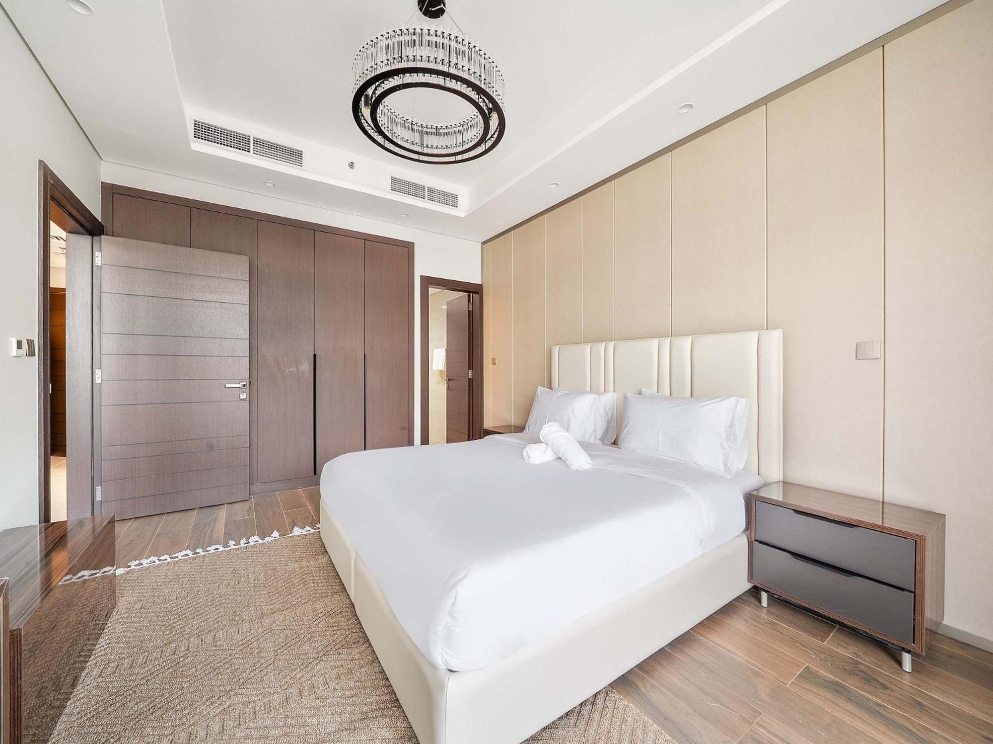 Apartment Luxury 1-bedroom In Business Bay *