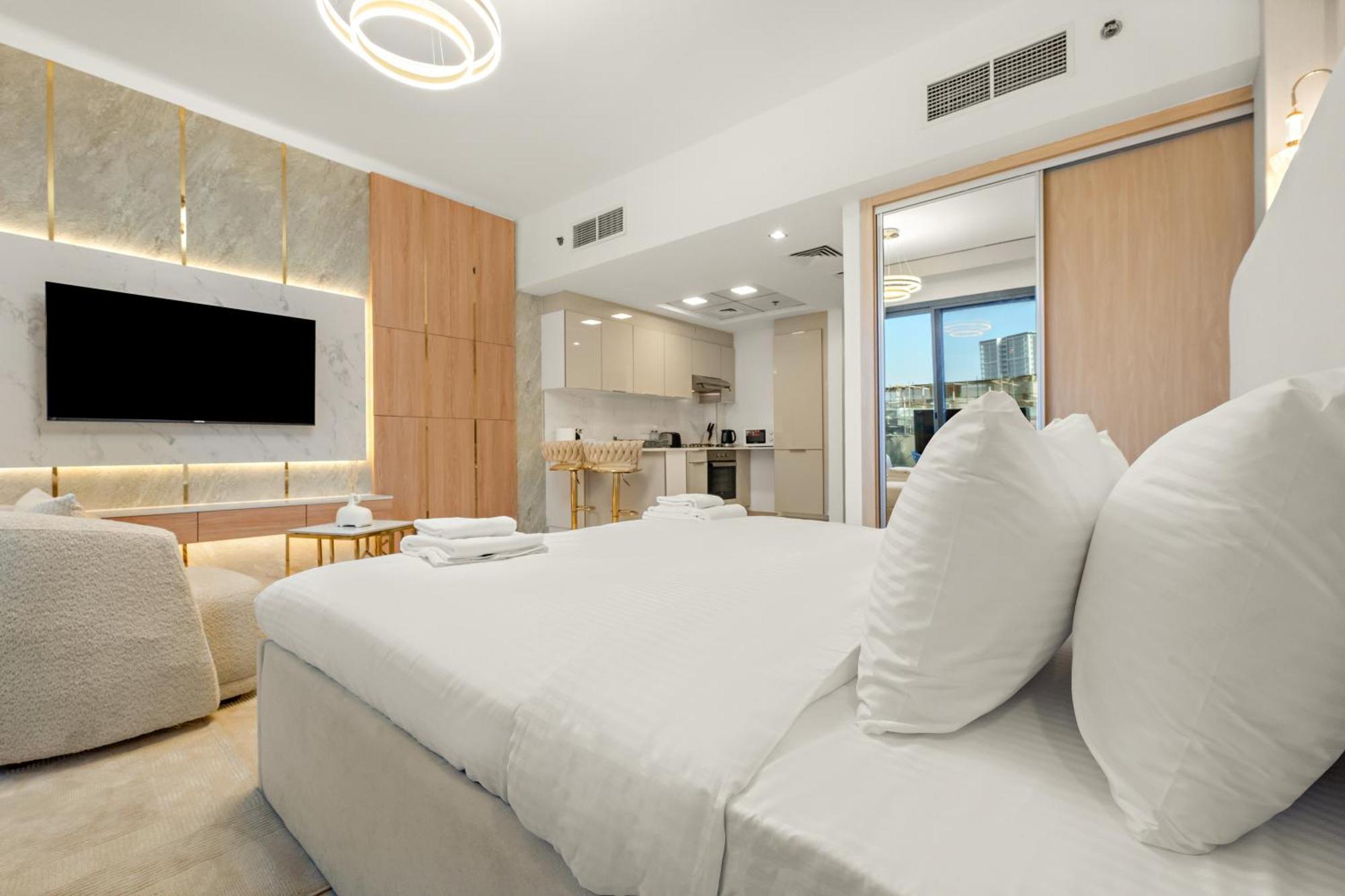 Modern Compact In Jvc Apartment *