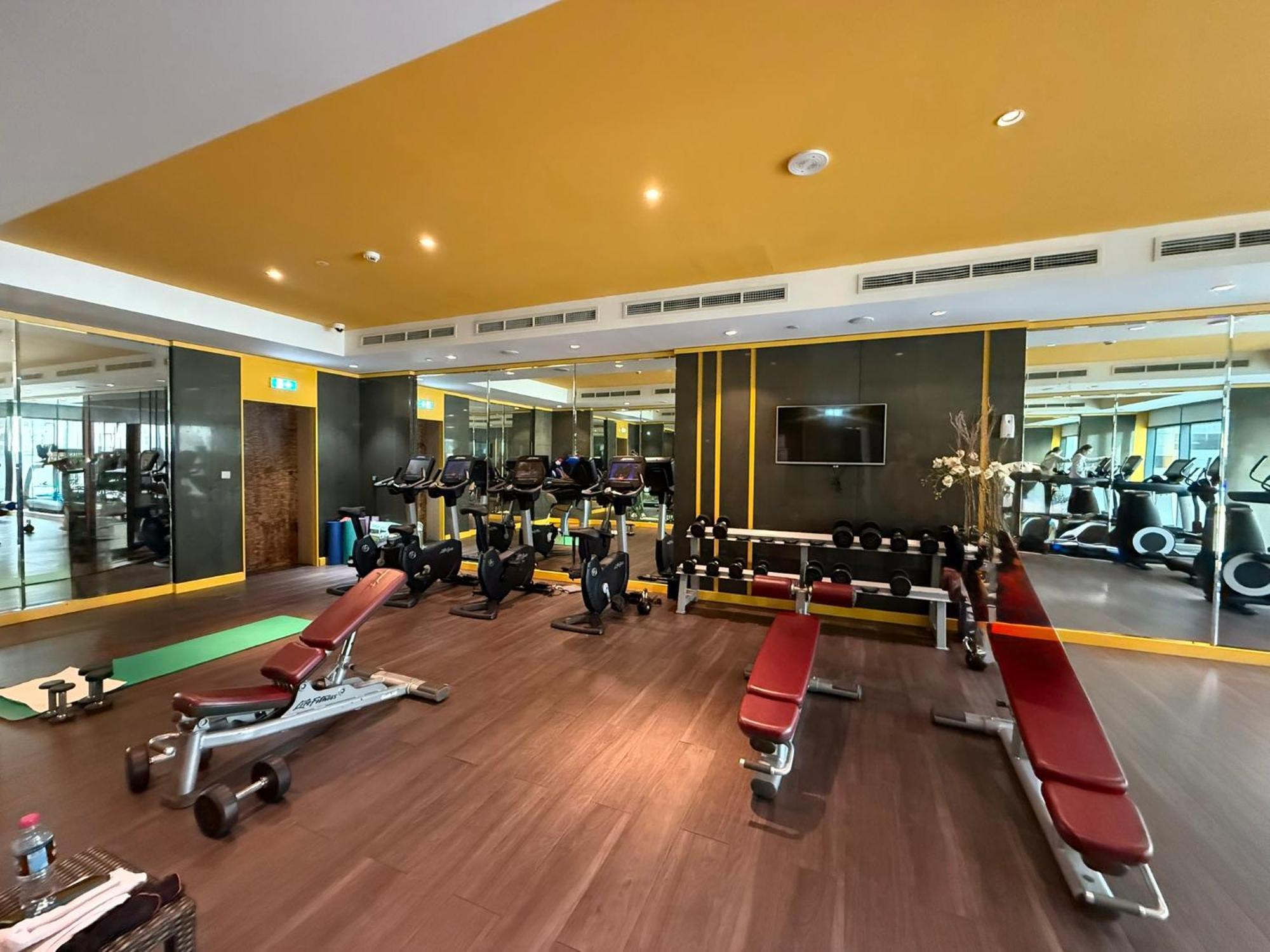 Apartment Deluxe 1-bedroom With Pool, 5 Minutes From Mall & Burj Khalifa