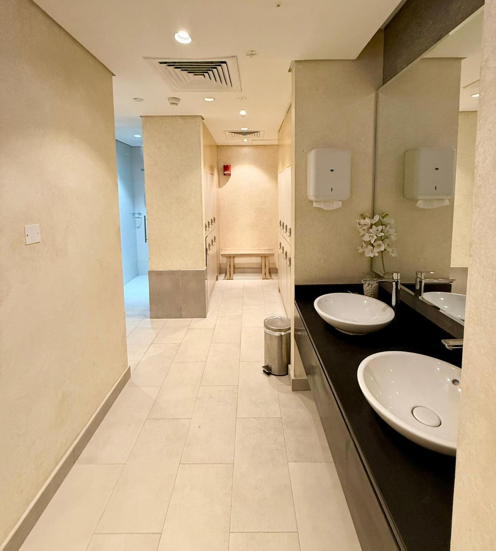 Deluxe 1-bedroom With Pool, 5 Minutes From Mall & Burj Khalifa