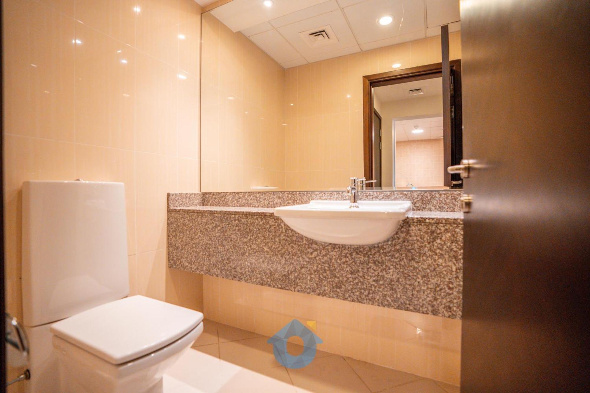 237sa Chic 1-bhk With Balcony In Palm Jumeirah Apartment *