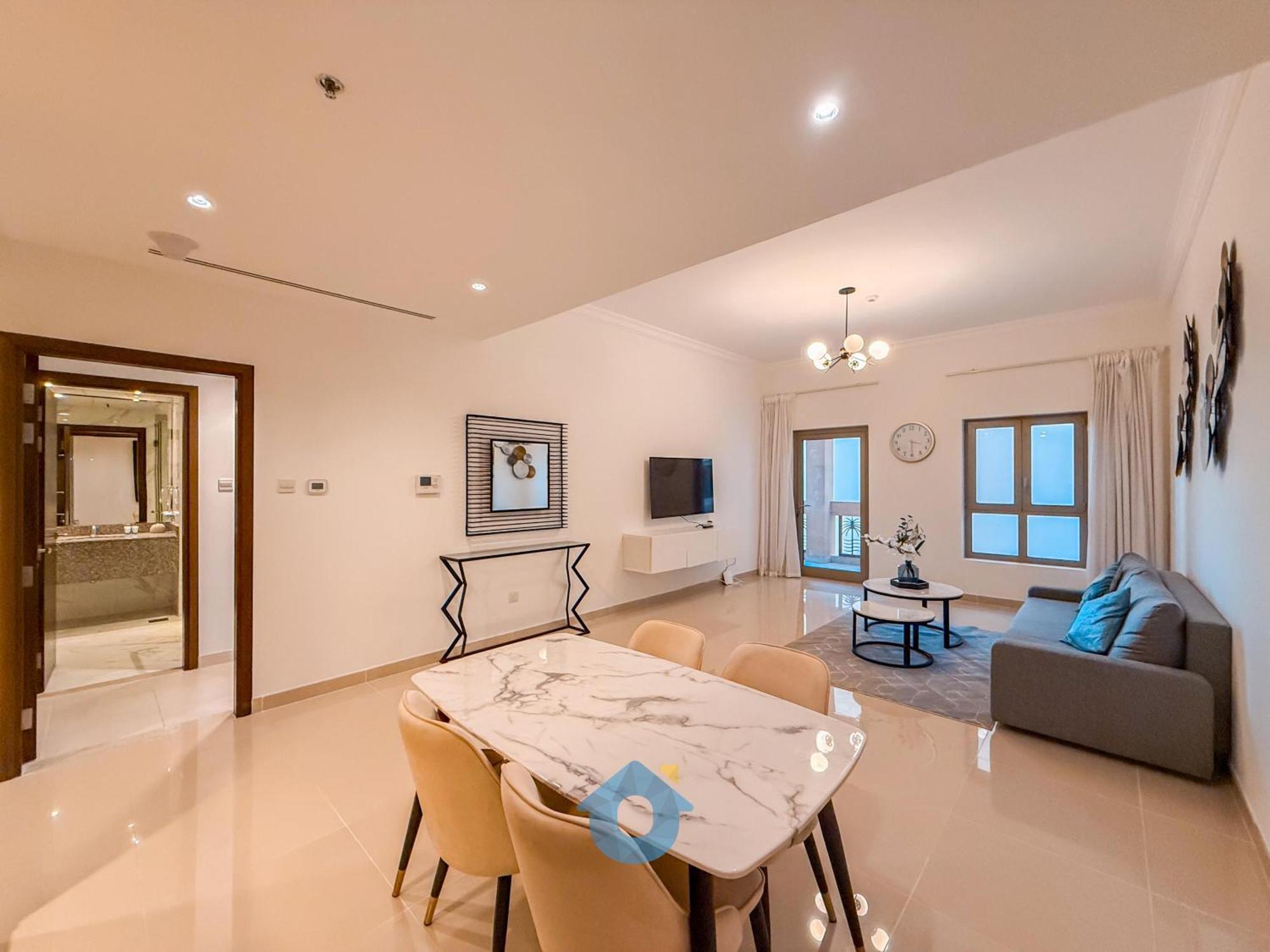 237sa Chic 1-bhk With Balcony In Palm Jumeirah *