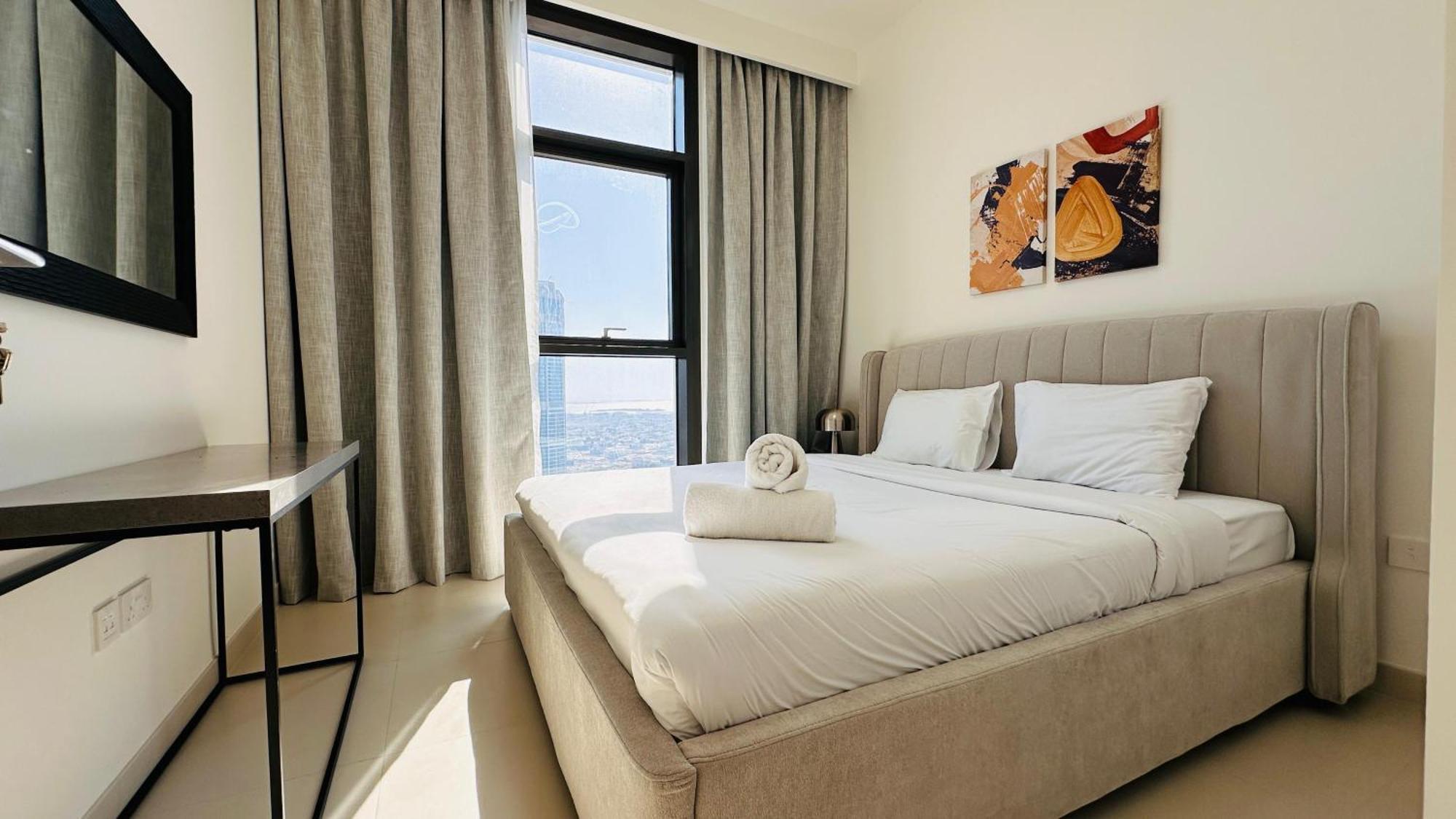 Luxury 1-bedroom At Burj Crown
