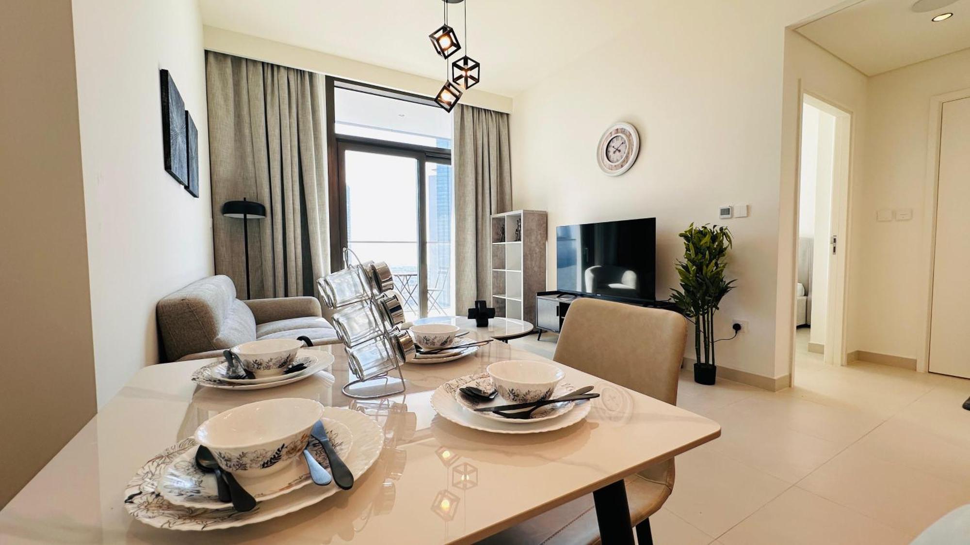 Apartment Luxury 1-bedroom At Burj Crown *