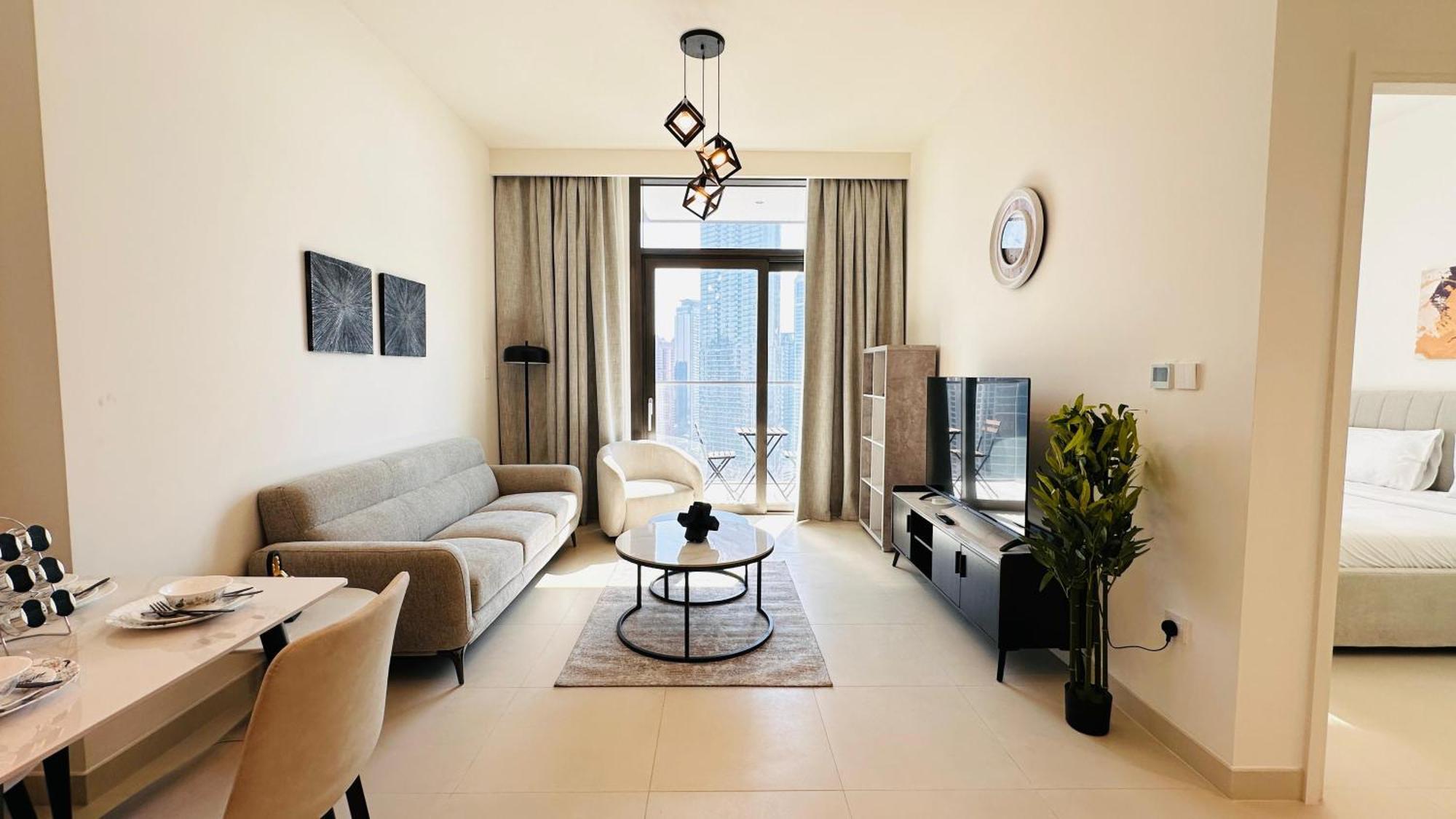 Luxury 1-bedroom At Burj Crown Apartment Dubai