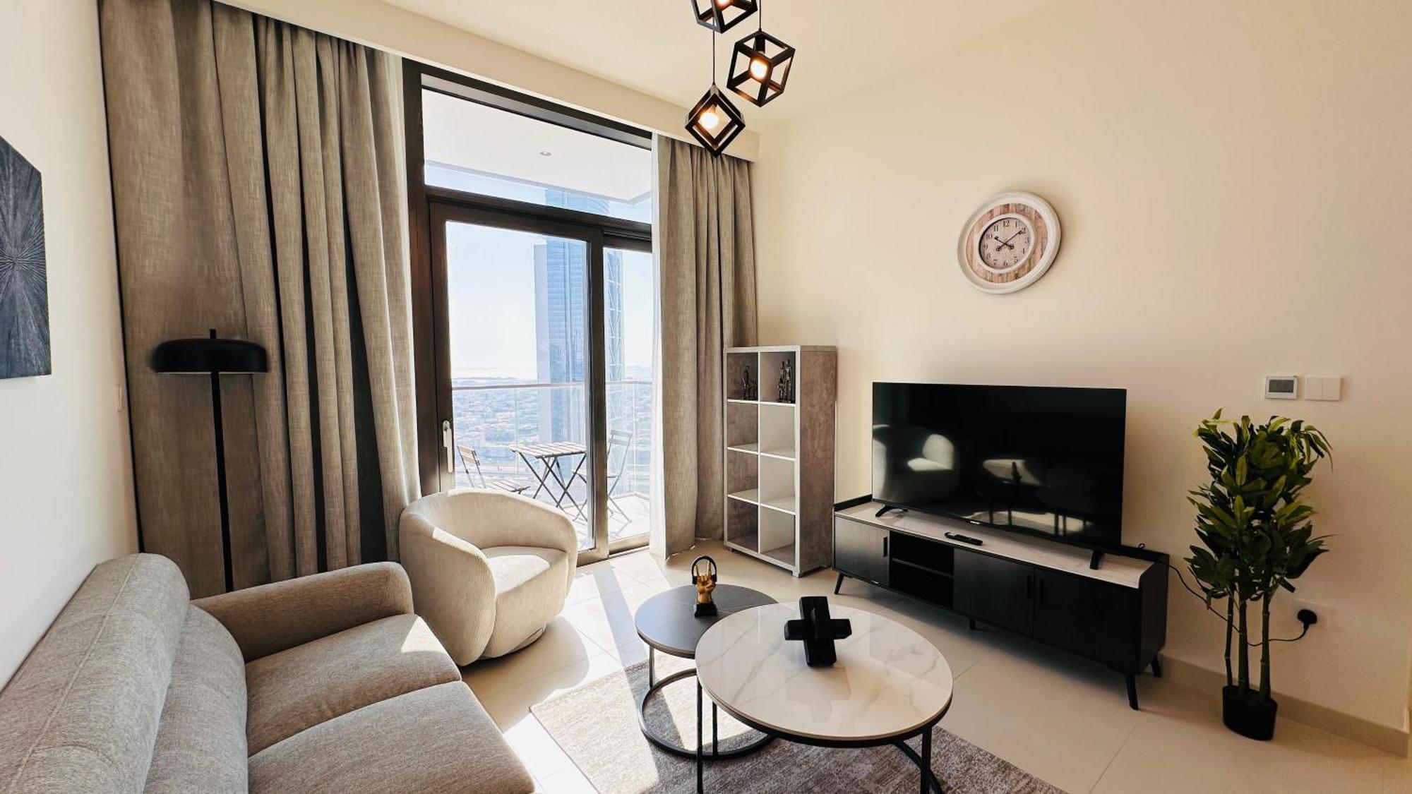Apartment Luxury 1-bedroom At Burj Crown Dubai
