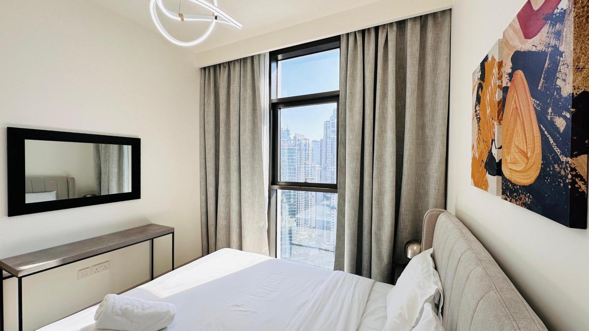 Luxury 1-bedroom At Burj Crown * Dubai