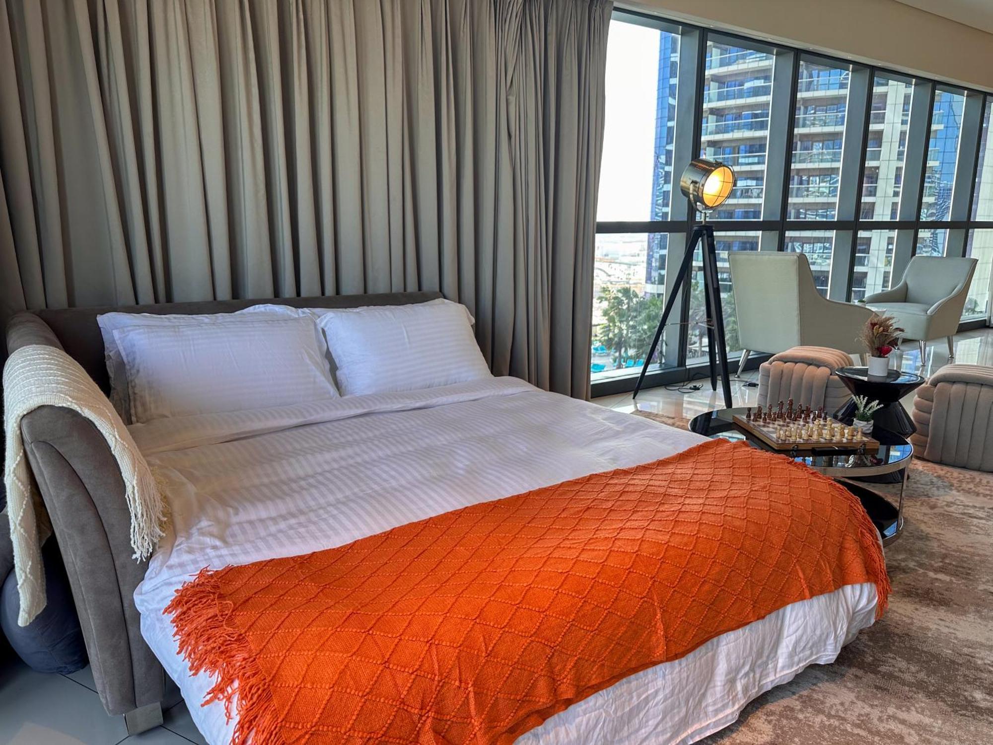 New! Hollywooddxb Burj Khalifa View - 6min To Mall * Dubai