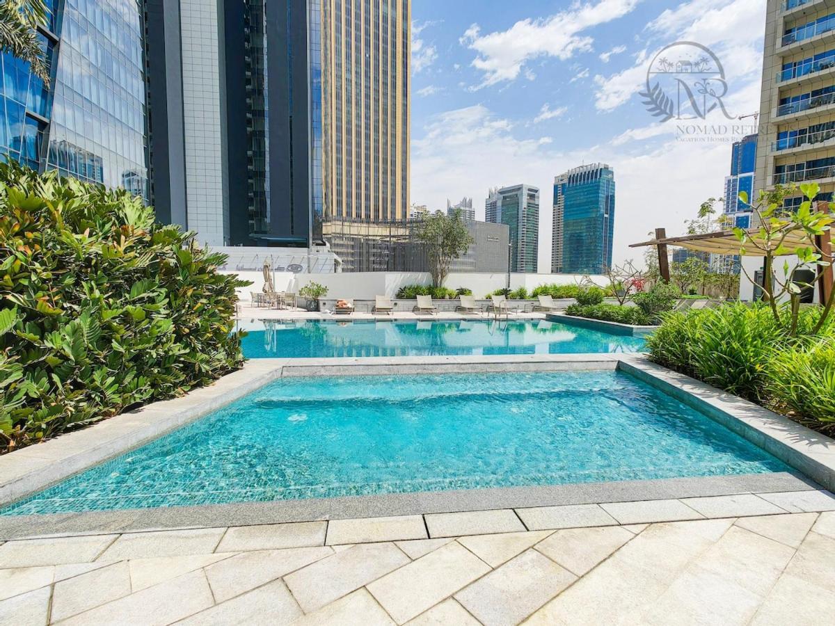 Nomad Retreats- Silverene Tower Marina View Apartment *